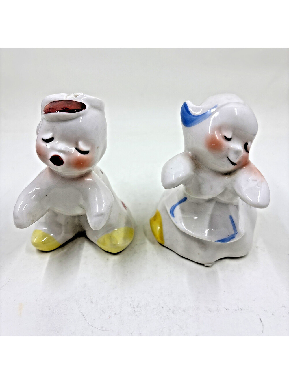 Vintage Van Tellingen Hand-Painted Hugging Dutch Boy and Girl Salt Pepper Shaker - Picture 2 of 7